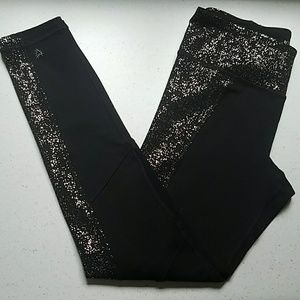 NWOT Betsey Johnson Workout Leggings